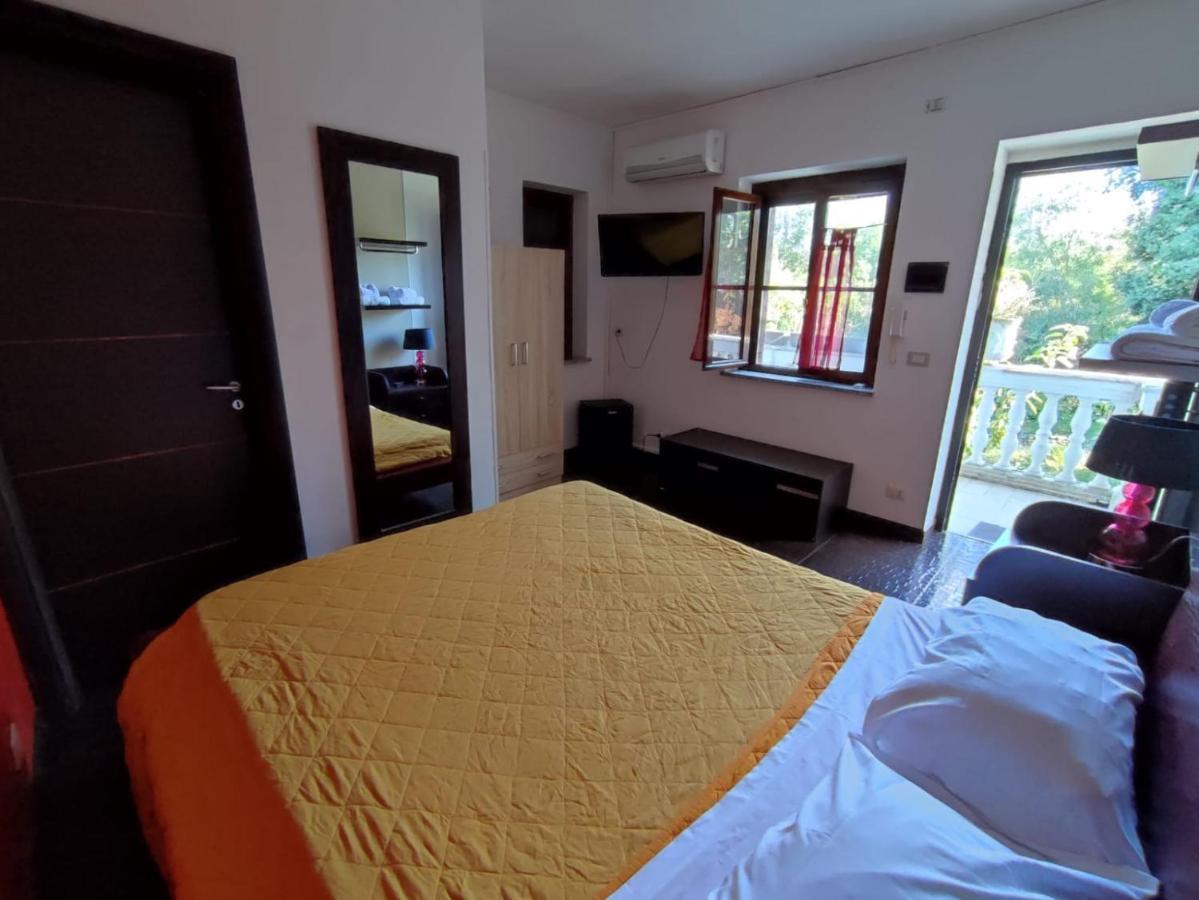 Parco D'Arte Altart Bed and Breakfast Rende Exteriör bild